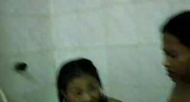 phim sex lop 9 Người đàn ông phim sex liem lon đổ du khách với tình dục.